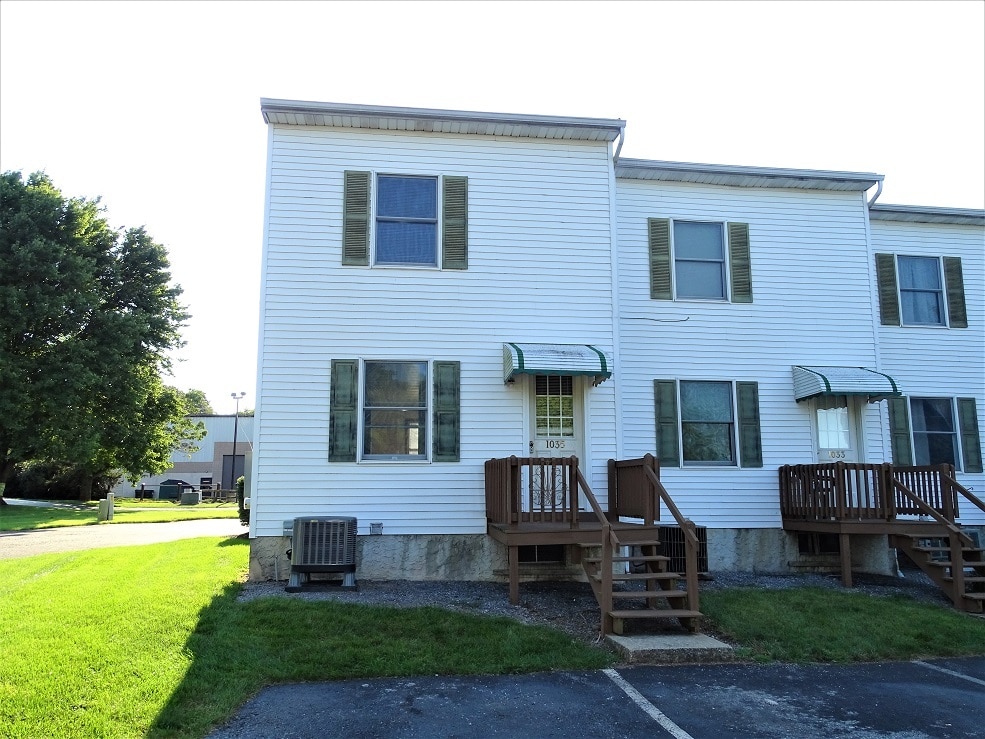 Building Photo - 1035 Kevin Ln