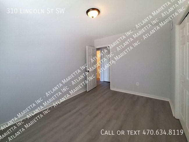 Building Photo - 310 Lincoln St SW