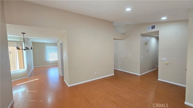 Building Photo - 1309 Cascade Ave