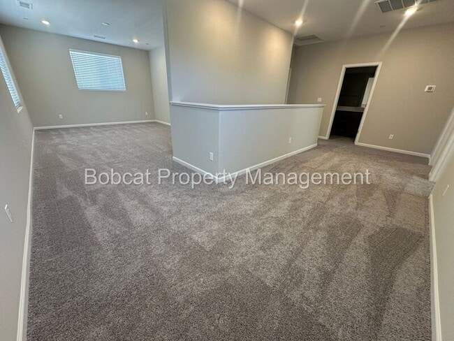 Building Photo - 864 Furlong Dr