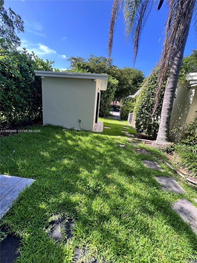 Building Photo - 7350 SW 96th St