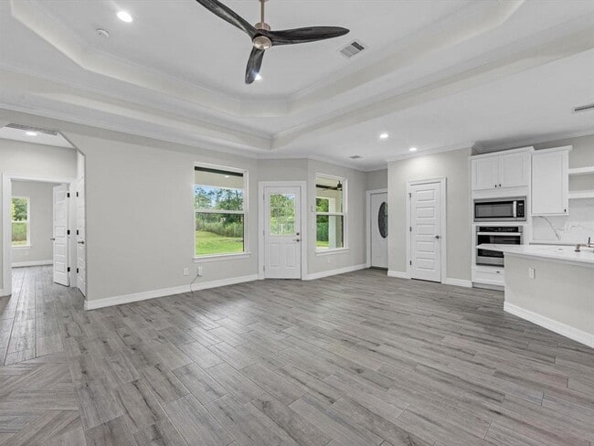 Building Photo - 14606 Half Cir