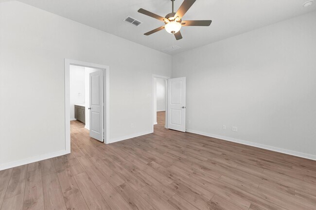 Building Photo - 16035 Bishops Cap Way