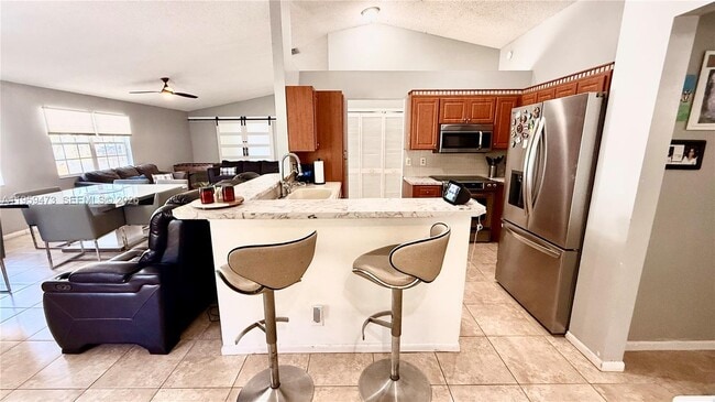 Building Photo - 5470 Pine Cir