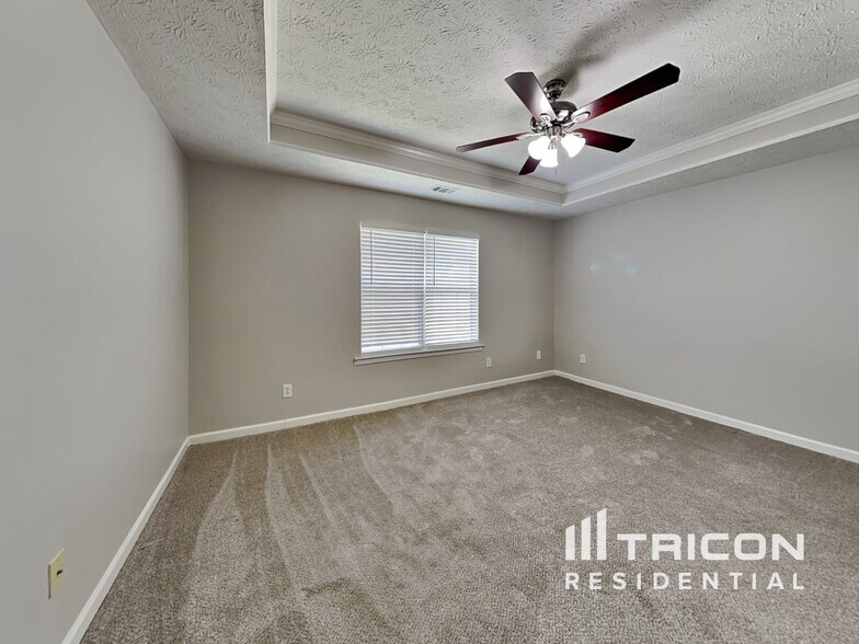 Building Photo - 5085 Towne Park Dr