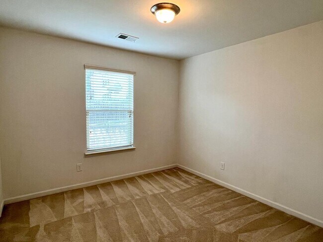 Building Photo - 6355 Story Cir