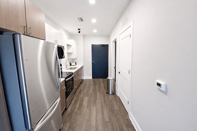 Building Photo - 206 N 48th St