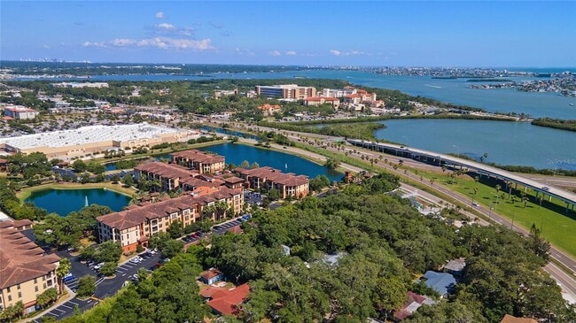 Building Photo - 4939 Woodland Dr