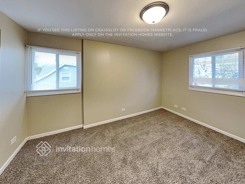 Building Photo - 715 E Le Moyne Ave
