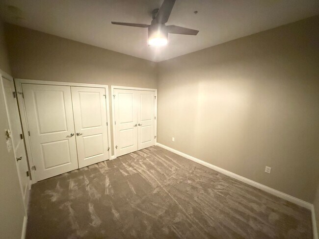 Building Photo - Indianapolis Athletic Club Condo