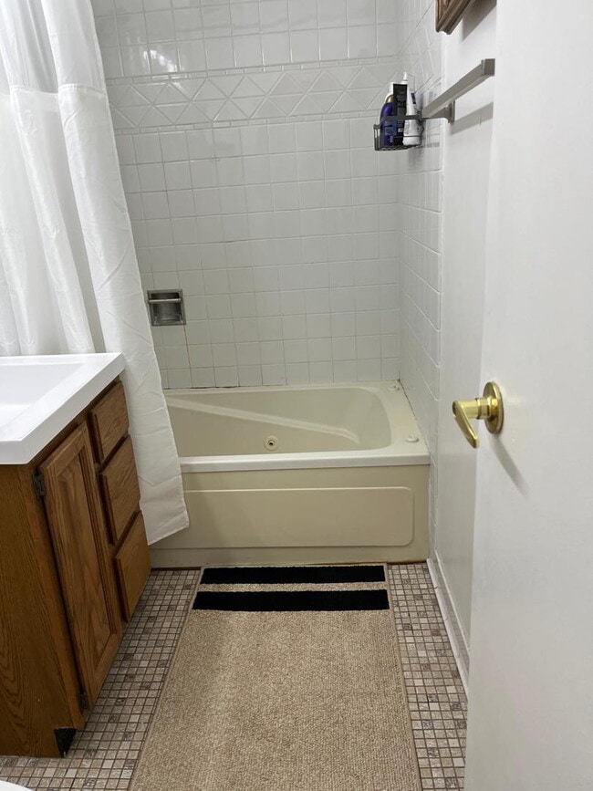 Building Photo - Fully furnished and ready to move in - Heat, Water and Internet are included - Newly renovated in...