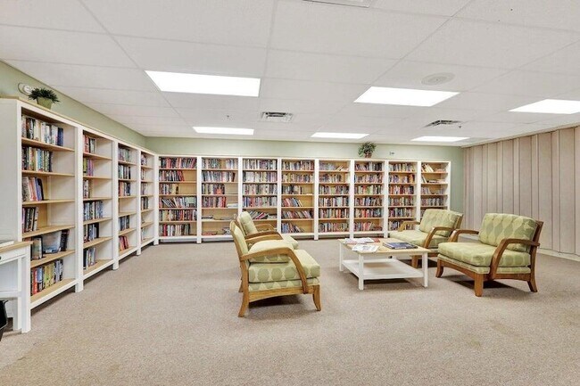 Building Photo - 15449 Lakes of Delray Blvd