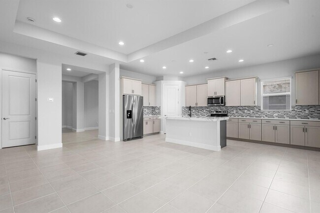 Building Photo - 14192 Lacebark Ln