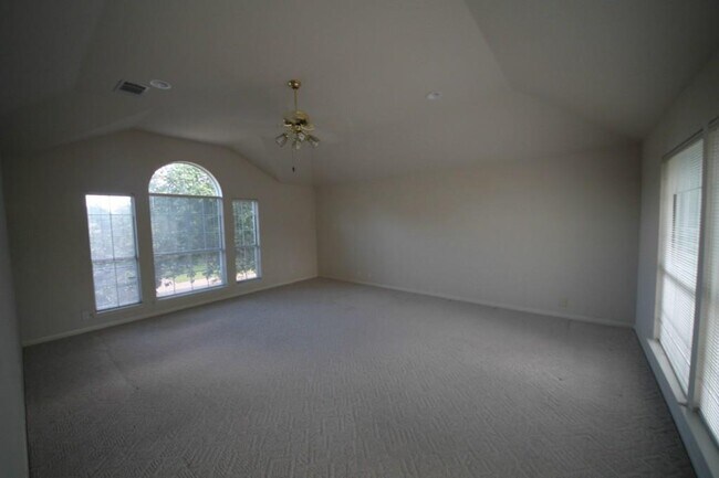 Building Photo - 10225 Open Gate Dr
