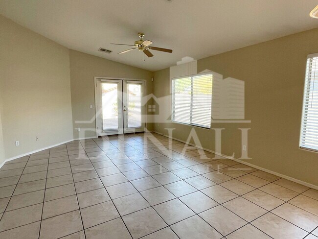 Building Photo - 7220 S 55th Dr