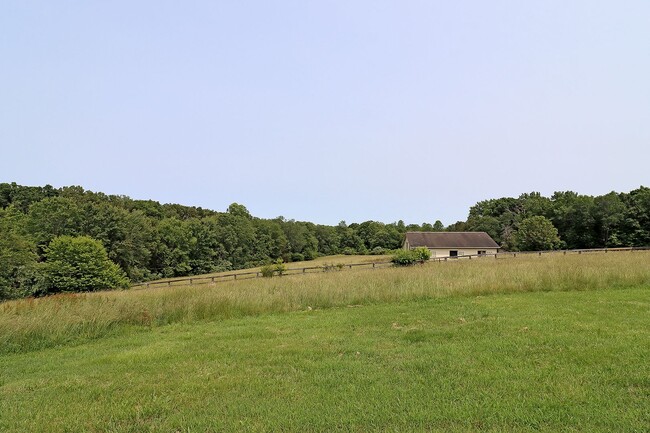 Building Photo - 10 Acre Scottsville Farmette - Bring Your ...