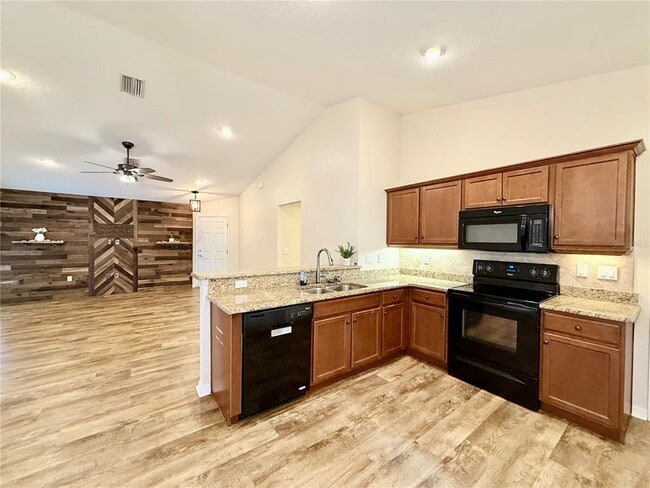 Building Photo - 6054 Merrifield Dr