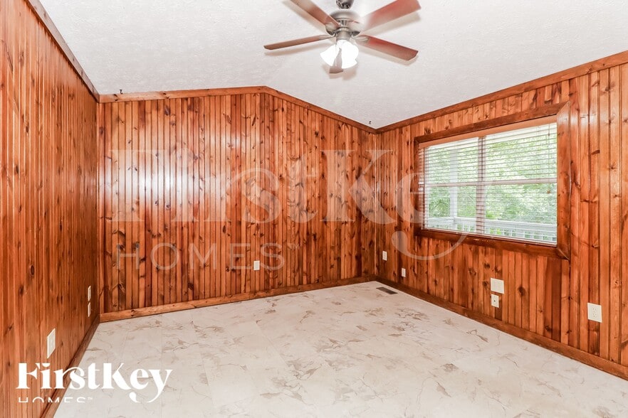 Building Photo - 115 River Trace Dr