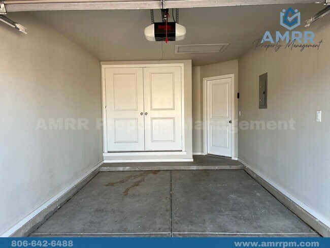 Building Photo - Incredible 3 Bedroom in North Lubbock!