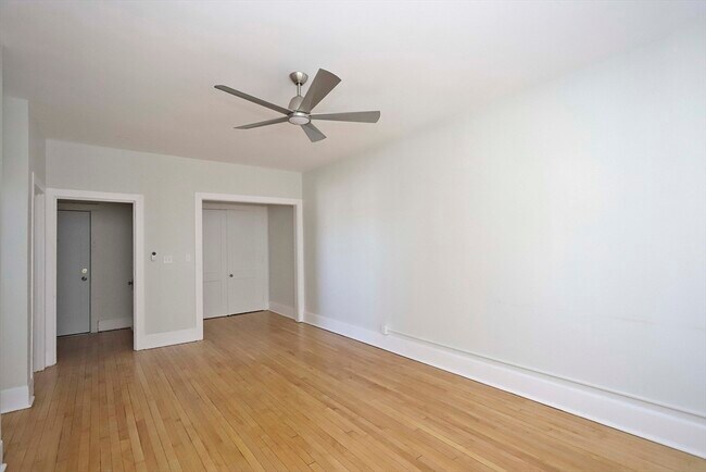 Building Photo - 189 Elm St