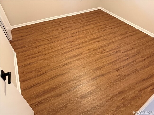 Building Photo - 7 N Jackson St