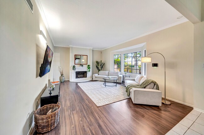 Building Photo - 30428 Penrod Dr