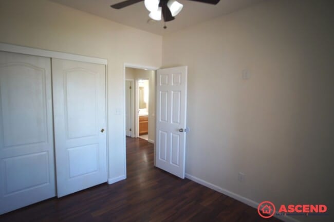 Building Photo - 9216 Topico Ct