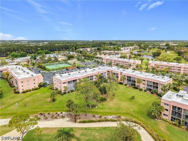 Building Photo - 150 Turtle Lake Ct