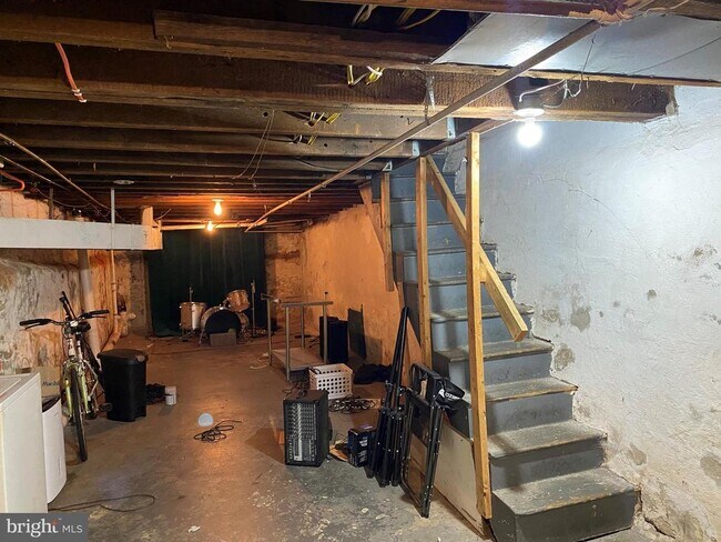 Building Photo - 3210 Haverford Ave