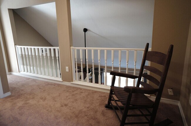 Building Photo - 4 Bedroom in Bluewater Bay (Professional Pictures Coming Soon!)