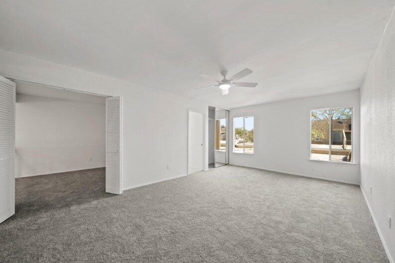 Building Photo - 11650 Village Pl Dr