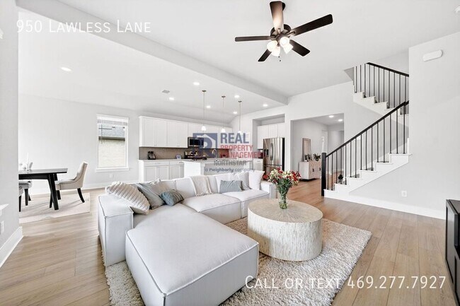 Building Photo - 950 Lawless Ln