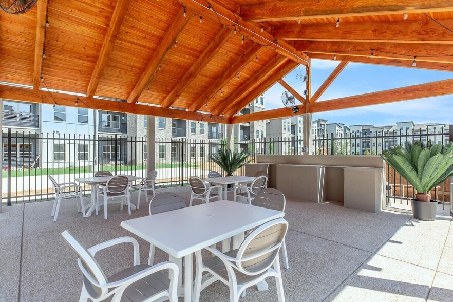 Building Photo - 3751 Heritage Towne Blvd.