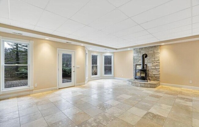 Building Photo - 416 Kiefer Creek Rd