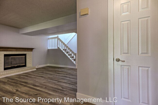 Building Photo - 3 br, 2 bath House - 1631 Barnwood Dr