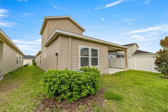 Building Photo - 4610 SW 83rd Lp
