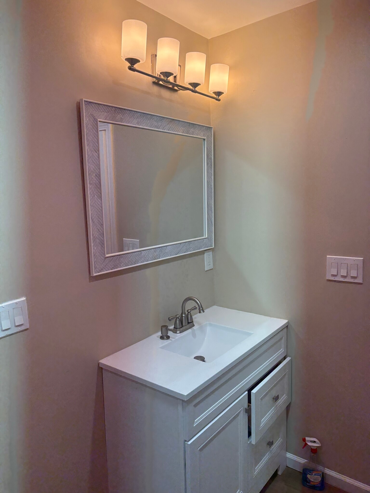 Building Photo - 128 Monroe St