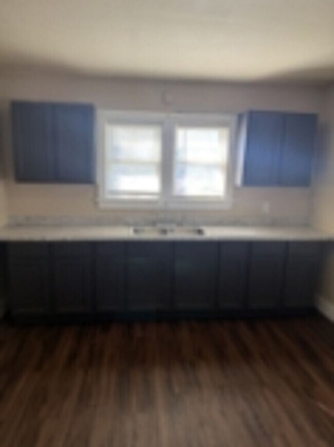 Building Photo - 5689 N 41st St