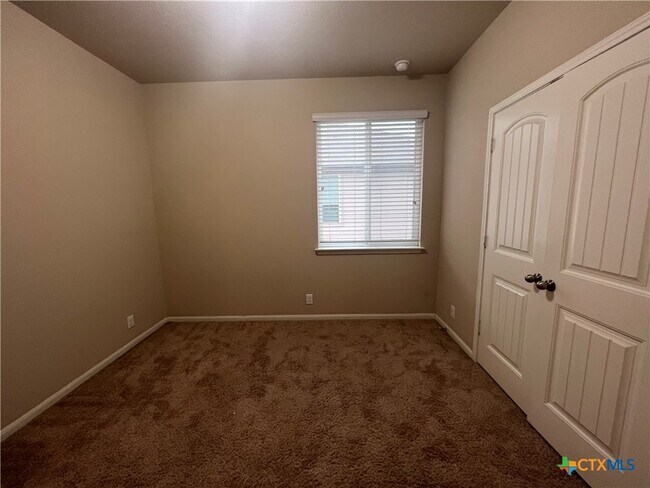 Building Photo - 472 Copper Hill Dr