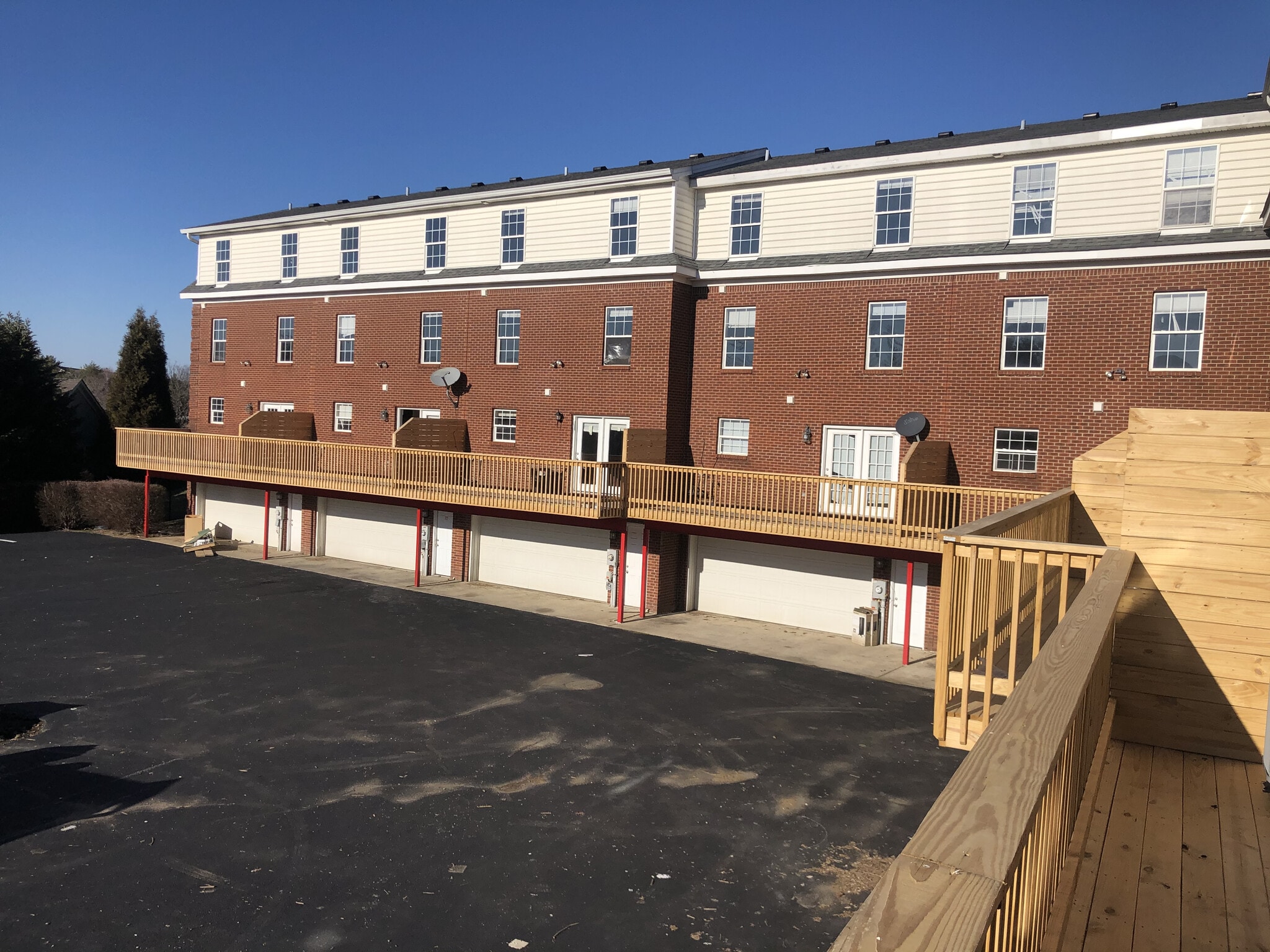 Building Photo - 971 Red Mile Rd