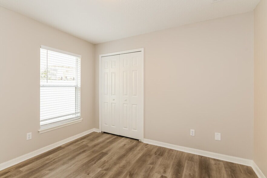 Building Photo - 10217 Dovehill Ln