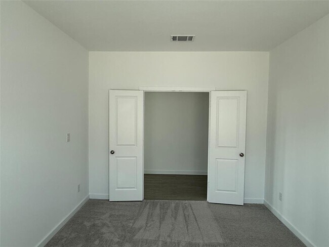 Building Photo - 241 Seabreeze St