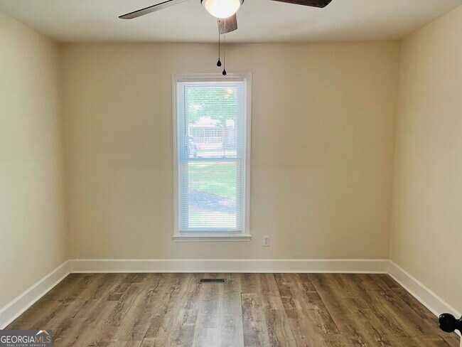 Building Photo - 28 Bowers Dr