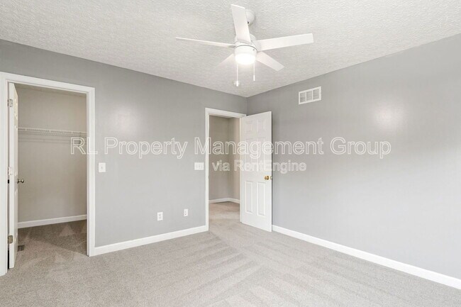 Building Photo - 5551 Ainsley Dr
