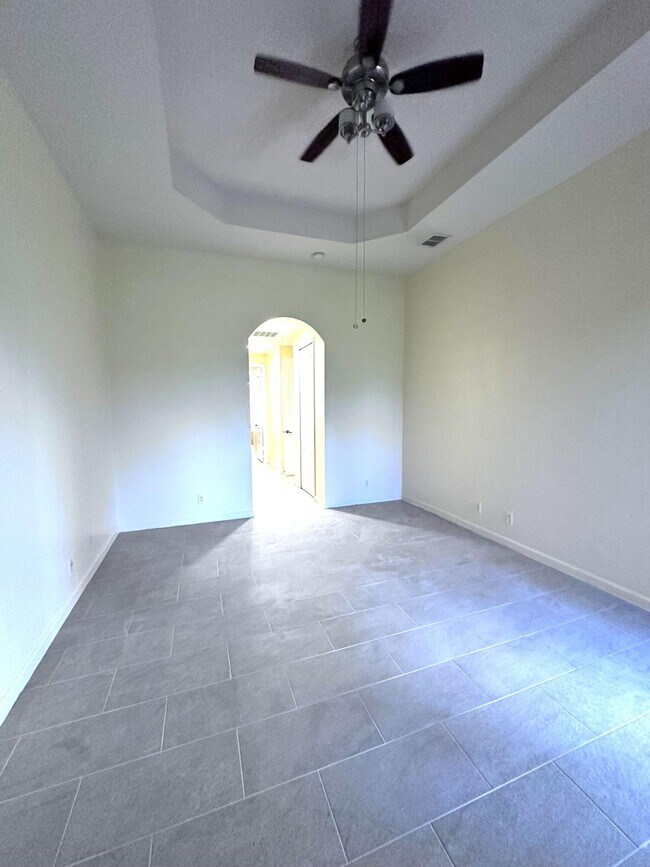 Building Photo - 6025 NW Wolverine Rd