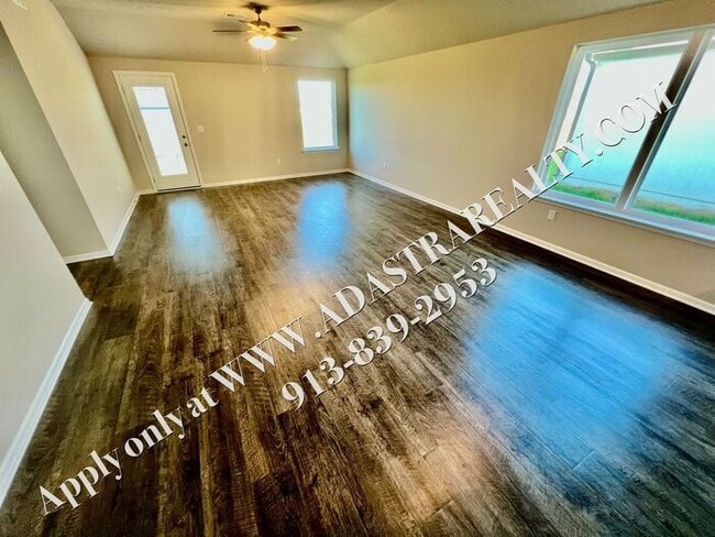 Building Photo - Brand NEW!! Spacious 4 Bed 2 Bath Home in Gardner-Coming Soon!!