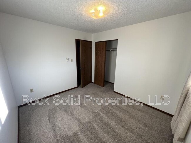 Building Photo - 4149 Van Buren Ave
