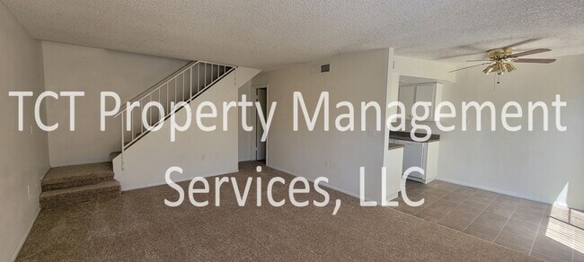 Building Photo - Cute 2 bed 1.5 bath in Mesa!