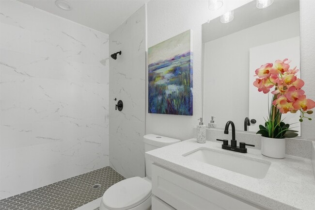 Building Photo - 5221 Libbey Dr