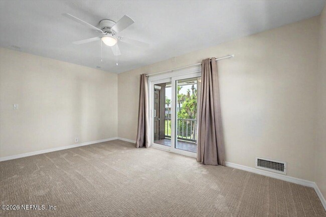 Building Photo - 22 Comares Ave